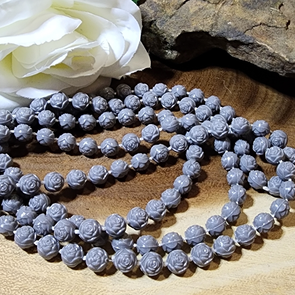 Floral Molded Roses Beaded Necklace Light Gray